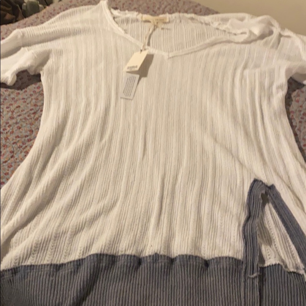 NWT Large Gilded Intent top